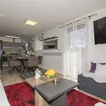 Apartman Arwen, With Pool Jursici
