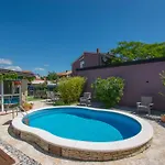 Apartman Arwen, With Pool