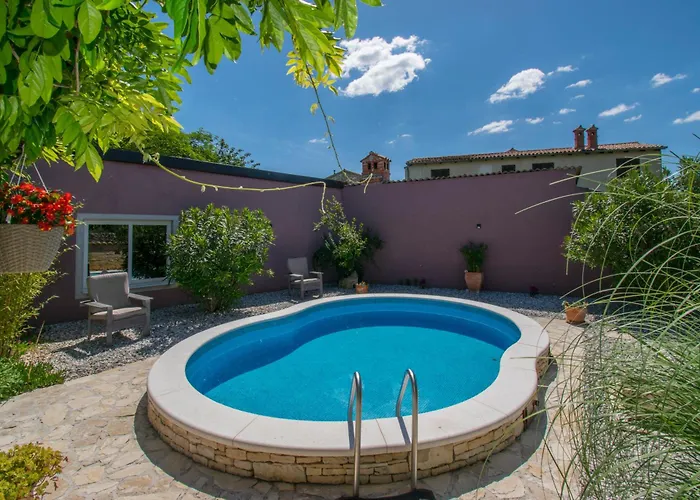 Arwen, With Pool Apartament