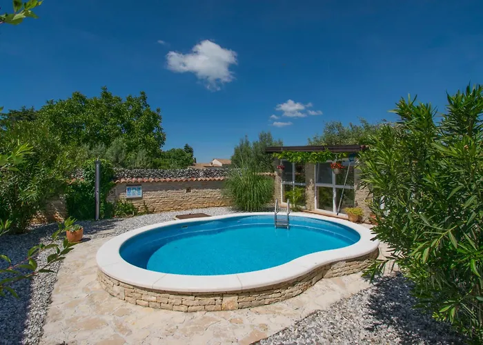 Arwen, With Pool Apartament *